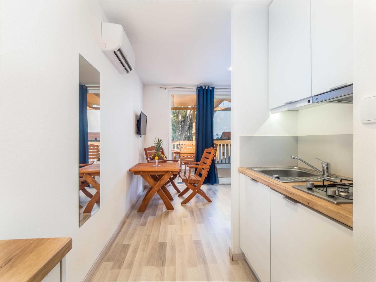 Mediteran Travel Mobile Homes Miran Pirovac Dış mekan fotoğraf